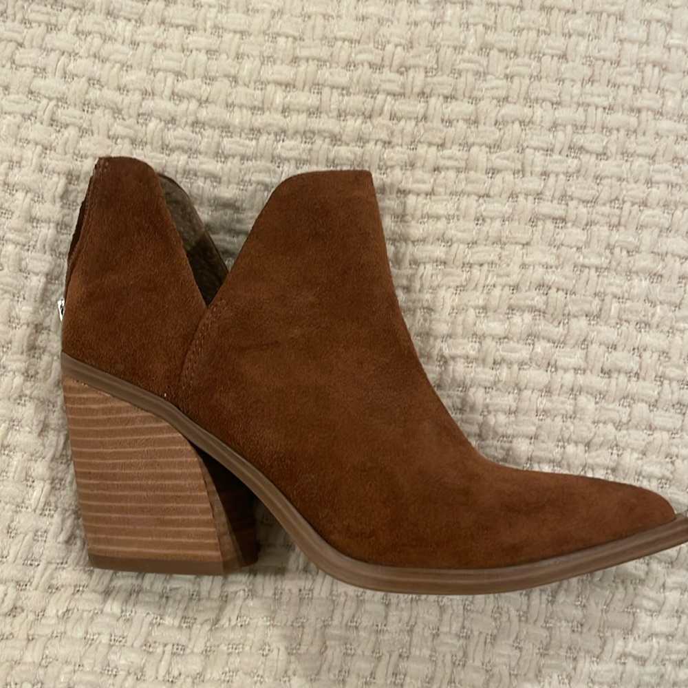 Steve Madden suede booties